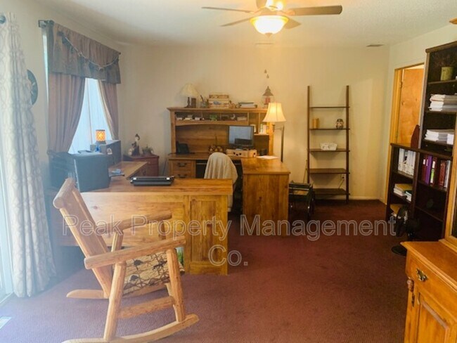 Building Photo - 731 Winchester Dr