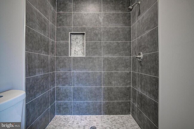 Building Photo - 540 S 52nd St