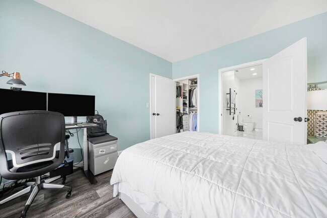 Building Photo - 26 Ave at Port Imperial