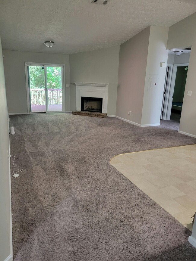 Building Photo - 5924 N Castlegate Dr