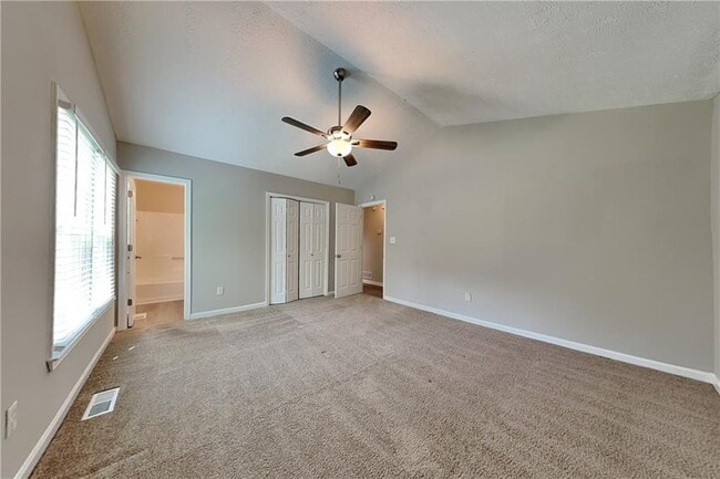 Building Photo - 19 Joy Dr