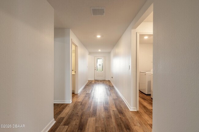 Building Photo - 1009 Rosetta Dr