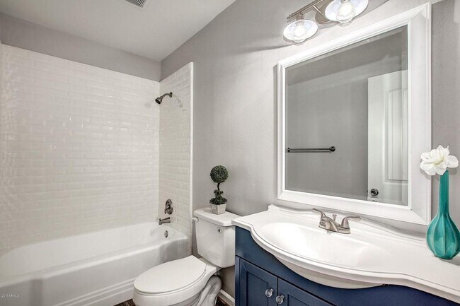 Building Photo - Beautiful Phoenix home