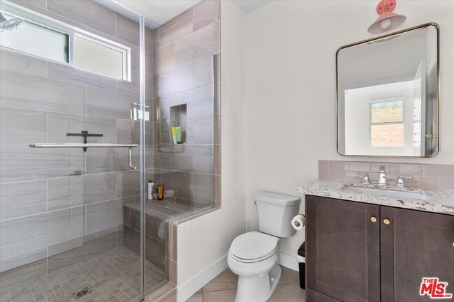 Building Photo - 127 Boeing Ln