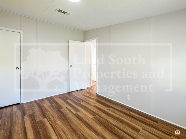 Building Photo - 5115 Rock Dove Loop