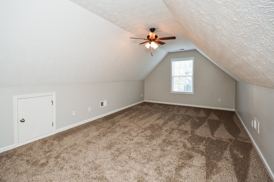 Building Photo - 1804 Cabana Chase