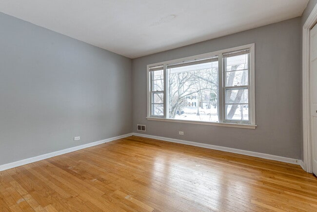 Building Photo - 996 Castlegate Ct