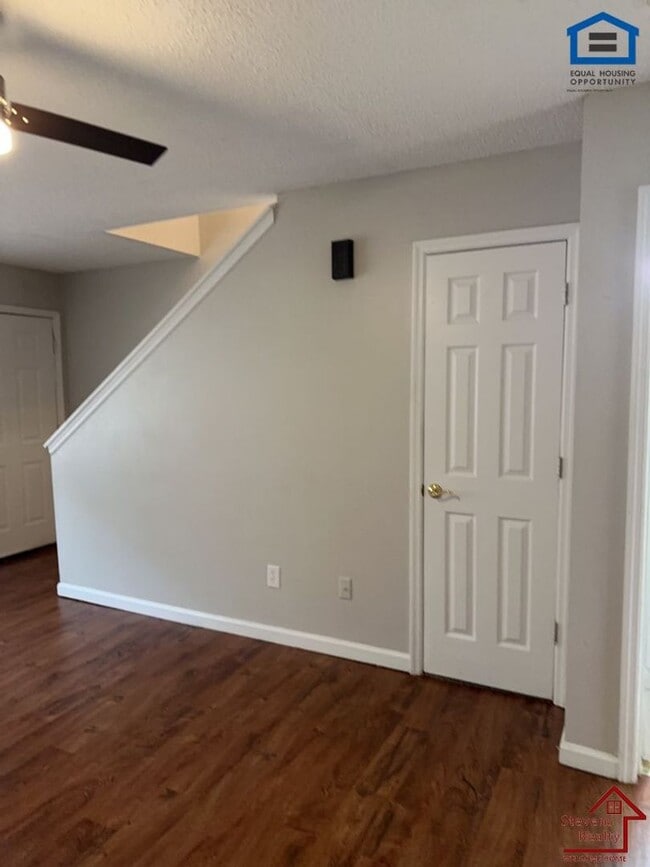 Building Photo - 181 East Ave