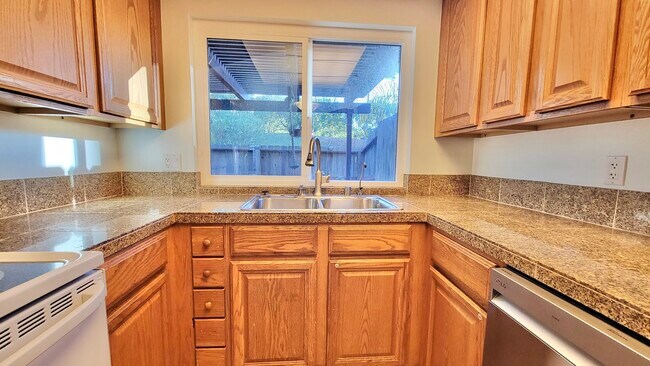 Building Photo - 9505 Easter Way