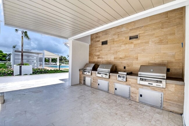 Building Photo - 4100 N Ocean Dr