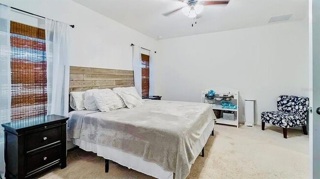 Building Photo - 9760 Kinmore Dr