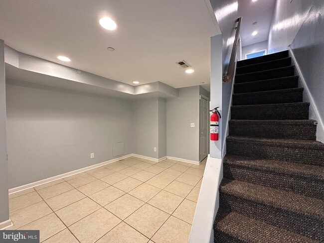 Building Photo - 1835 N Bouvier St