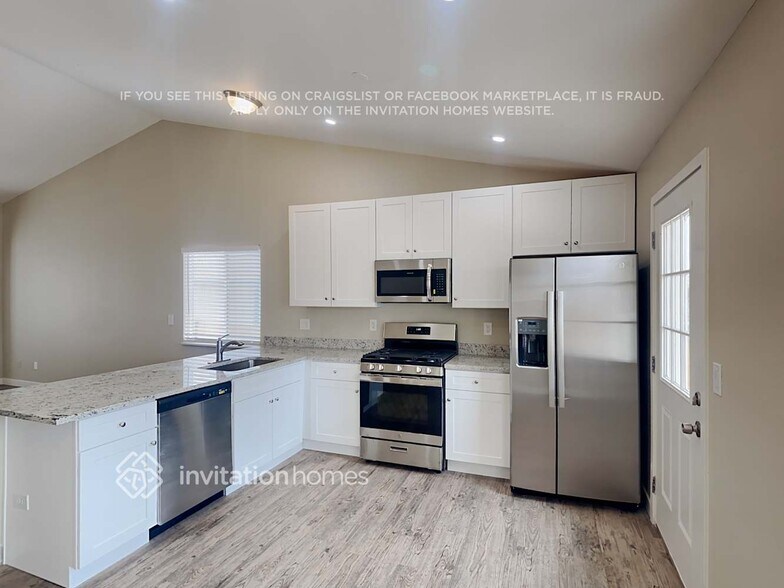 Building Photo - 5648 Hawkesbury Dr