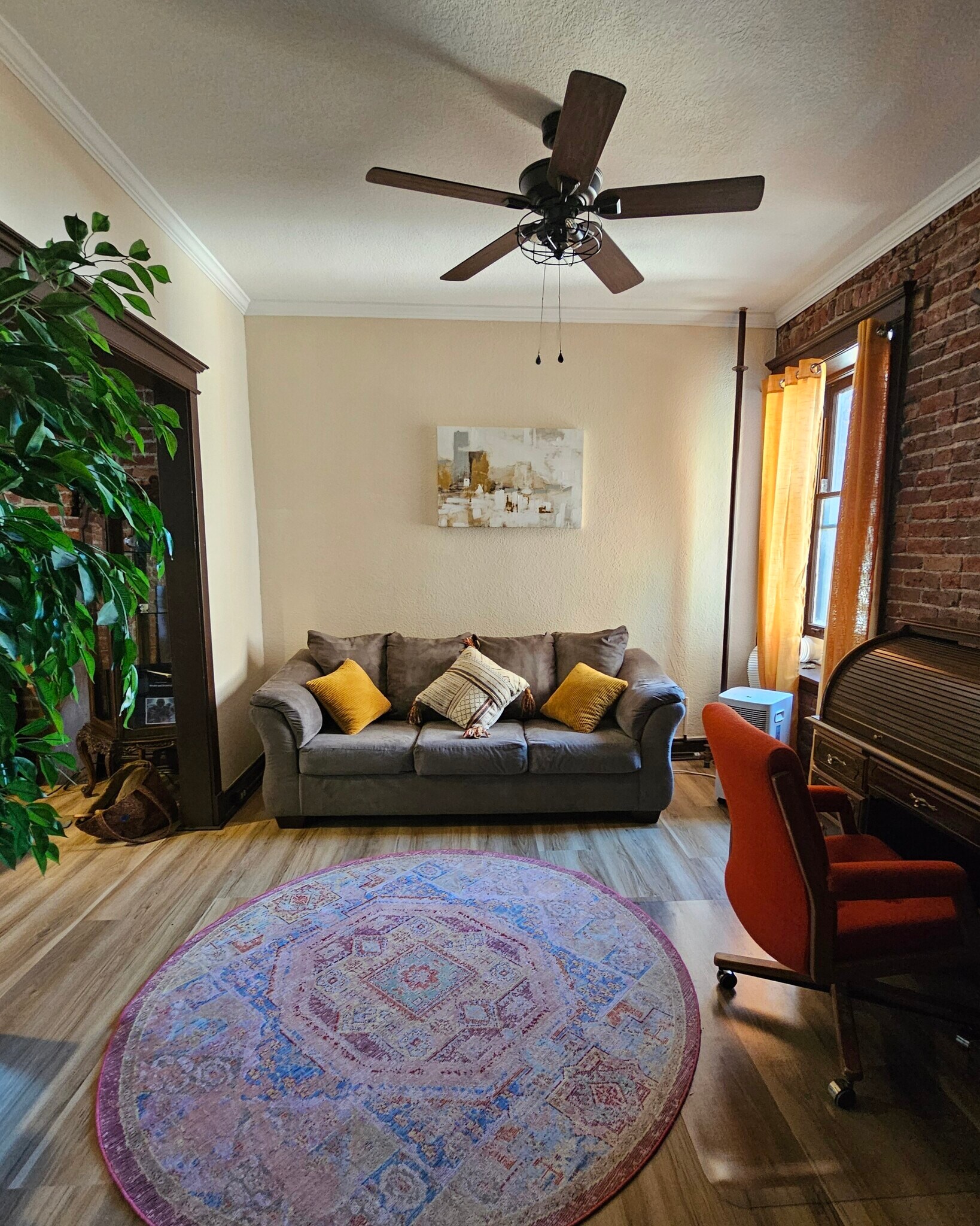 Den/Office - 1475 N Humboldt St