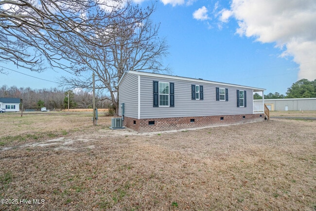 Building Photo - 2446 Peartree Rd