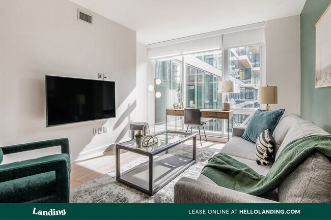 Building Photo - 4949 S Landing Dr