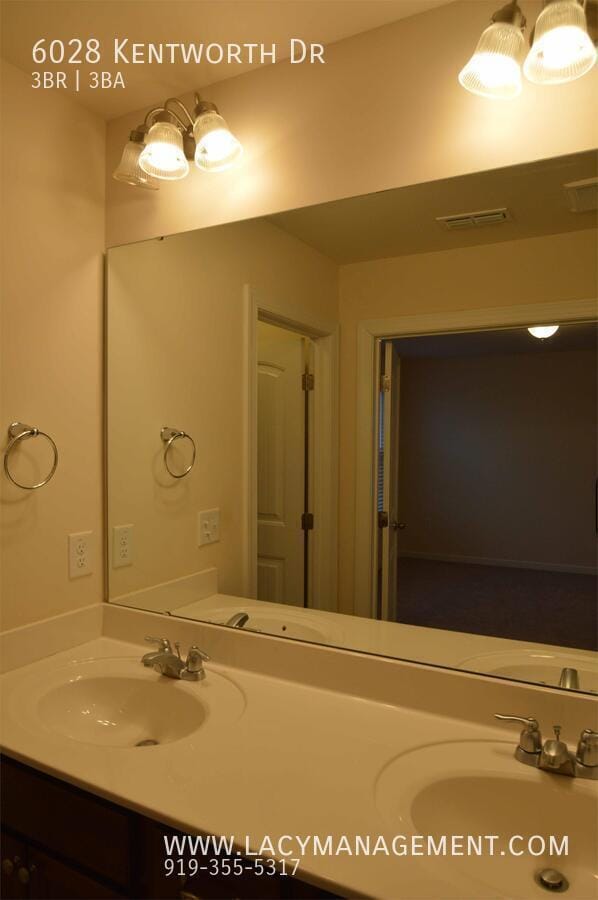 Building Photo - 6028 Kentworth Dr