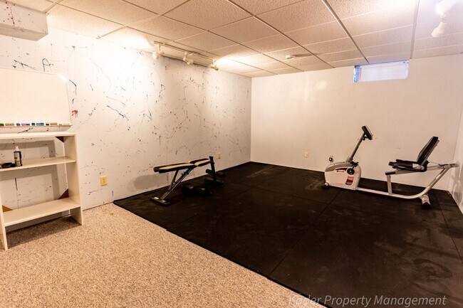 Building Photo - 731 Matts Dr