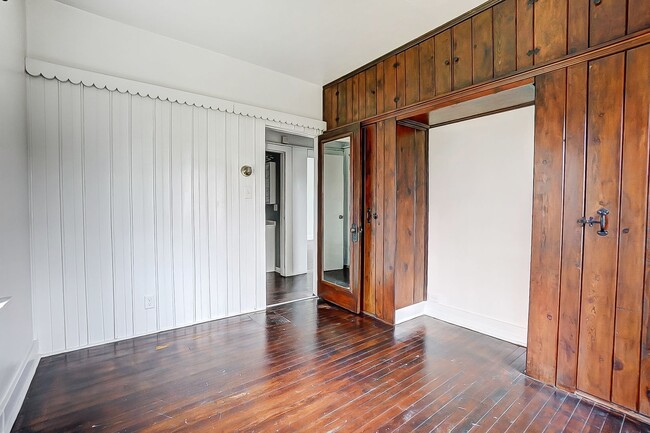 Building Photo - Cozy 3 bedroom w/backyard