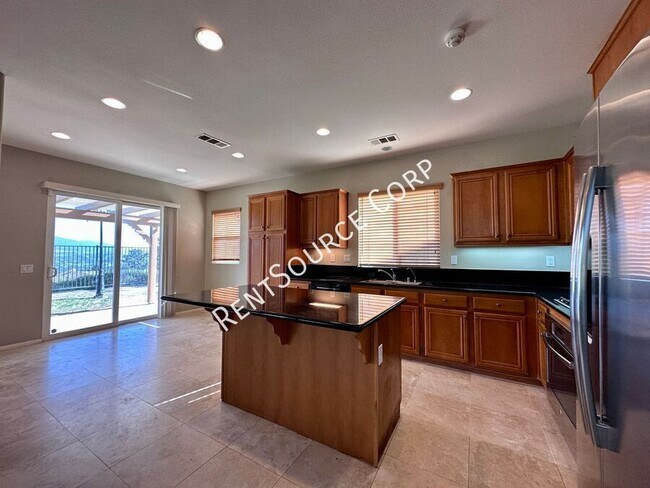 Building Photo - 28479 Falcon Crest Dr