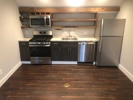 Building Photo - 91 S 91st St