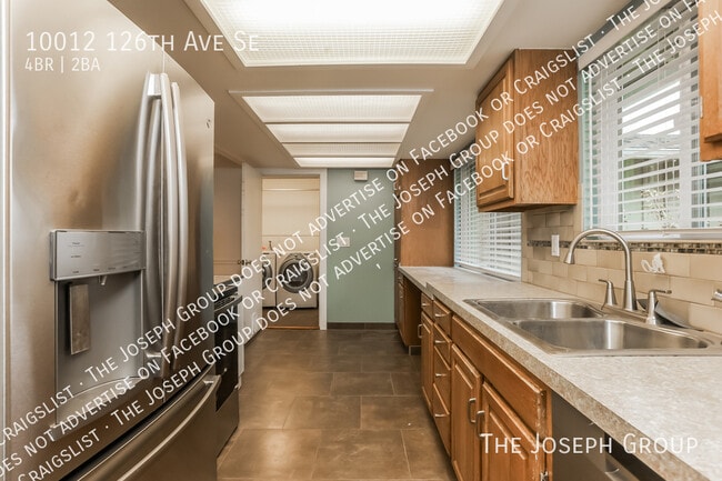 Building Photo - 10012 126th Ave SE