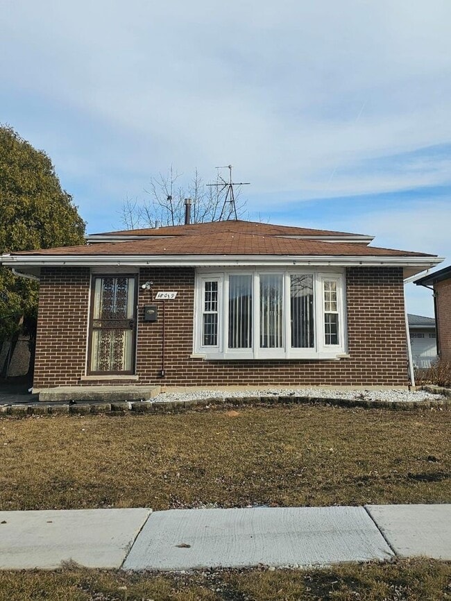 Building Photo - 18019 Ravisloe Terrace