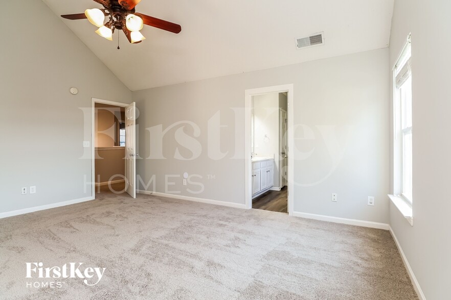 Building Photo - 613 Pipkin Dr