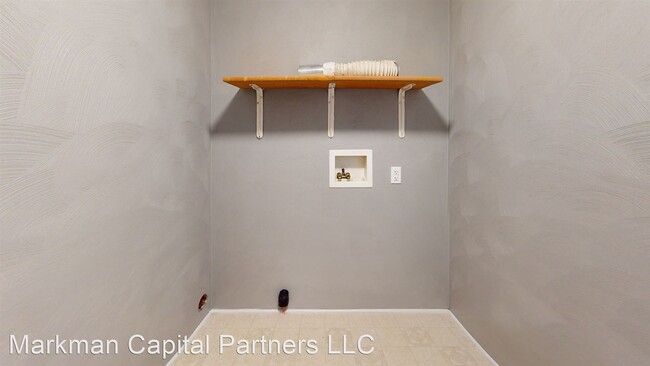 Building Photo - 2 br, 1.5 bath House - 36 Madison Avenue
