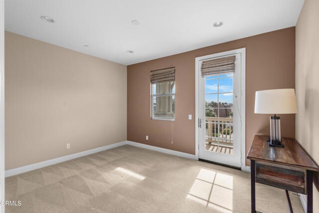 Building Photo - 3917 W Hemlock St