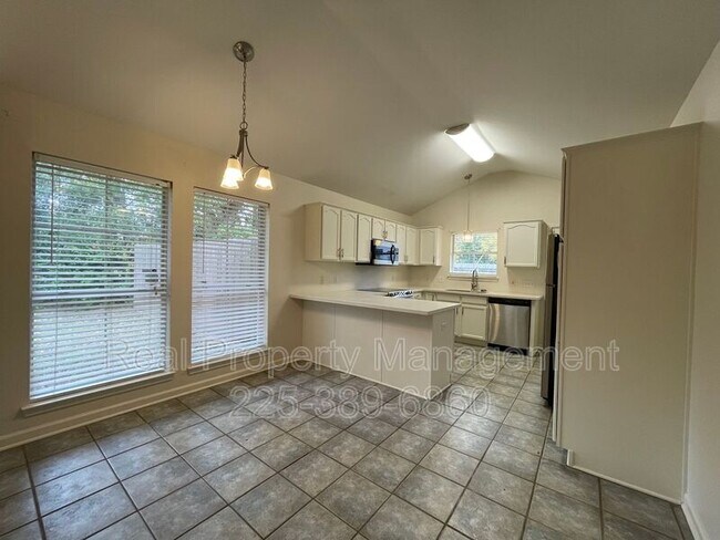 Building Photo - 1345 Harwich Dr