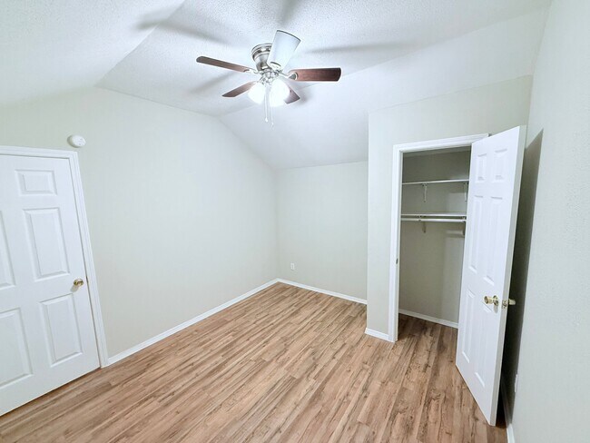 Building Photo - 7418 Oscar Dr