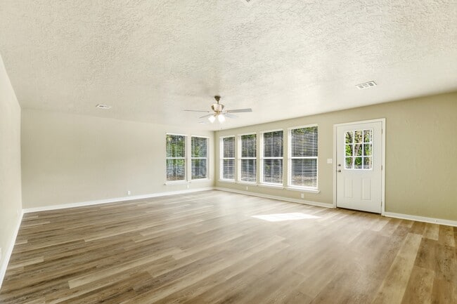 Building Photo - 243 Orchard St