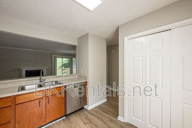 Building Photo - 3538 Kennesaw Station Dr