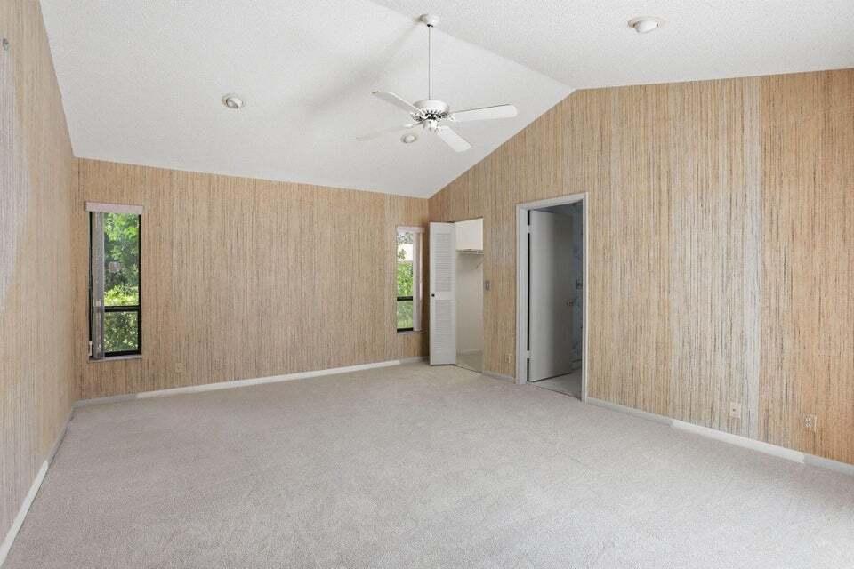 Building Photo - 9476 El Clair Ranch Rd