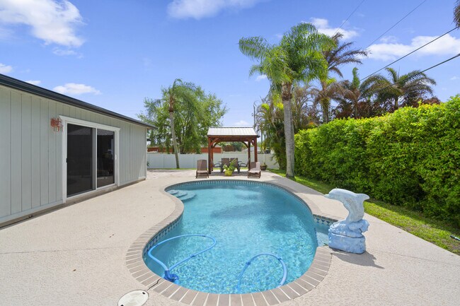 Building Photo - 3238 SW Constellation Rd