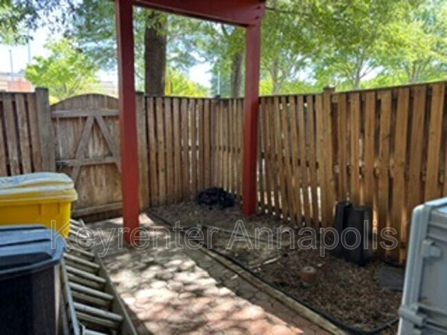 Building Photo - 1104 Wickford Ct