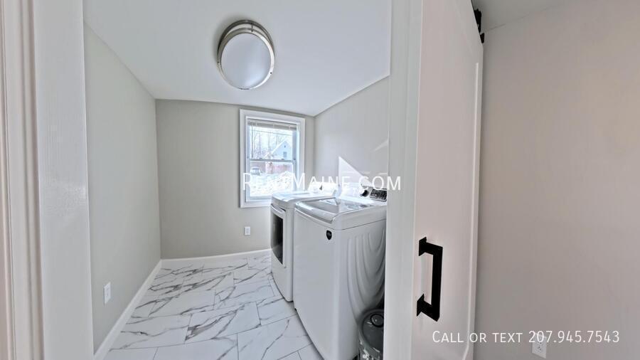 Building Photo - 6 Cram St