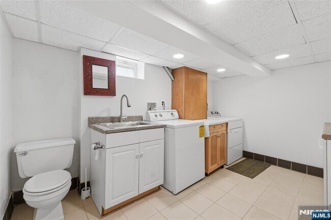 Building Photo - 54 Pomander Walk