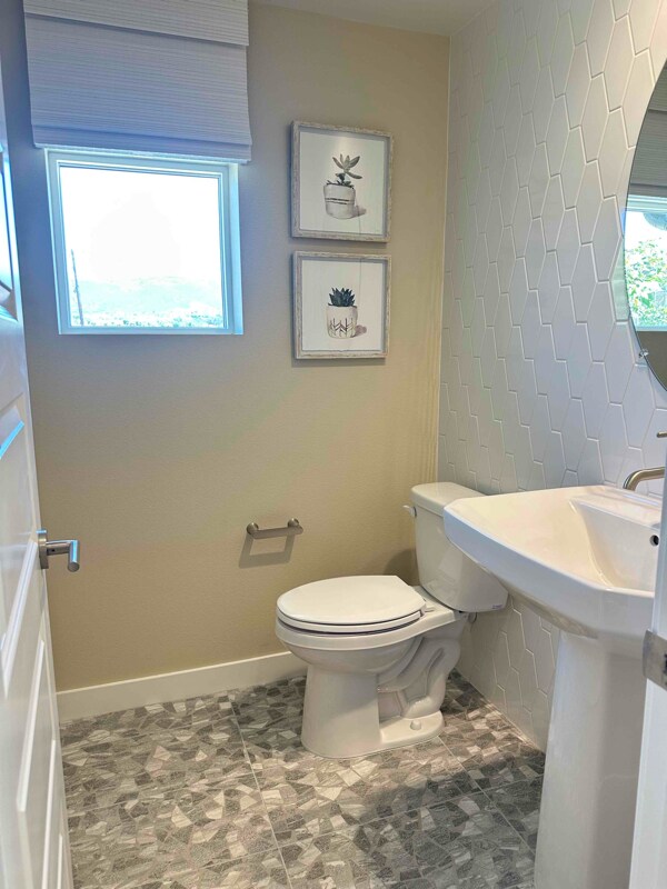 Building Photo - 502 spindle Way
