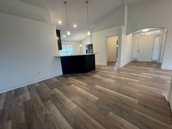 Building Photo - 110 Tybee Dr