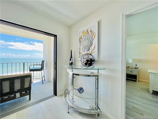 Building Photo - 9400 S Ocean Dr