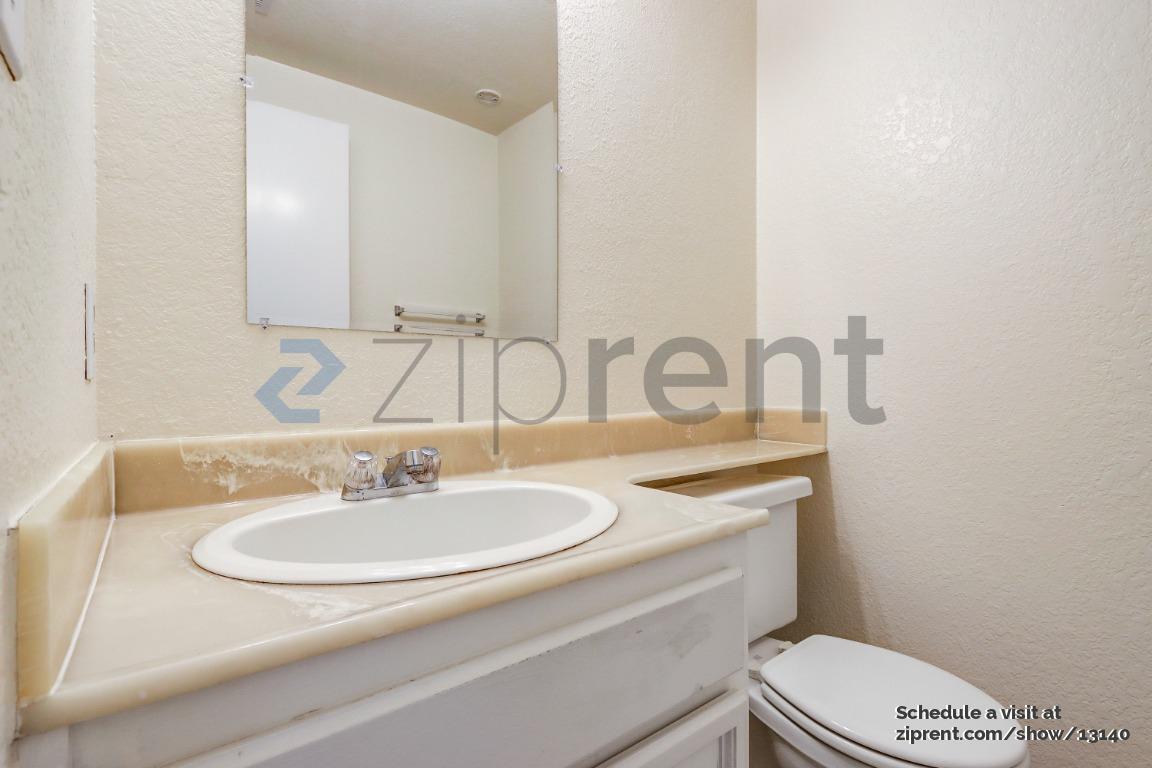 Building Photo - 1936 Lake View Pl