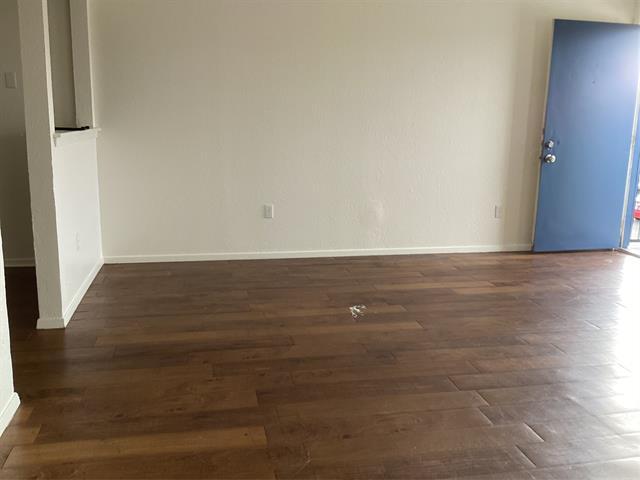 Building Photo - 300 S State Hwy 78