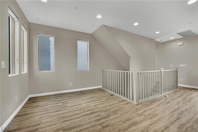 Building Photo - 1749 S Desert Foothills Dr