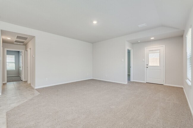 Building Photo - 5808 Piedrosa Ct