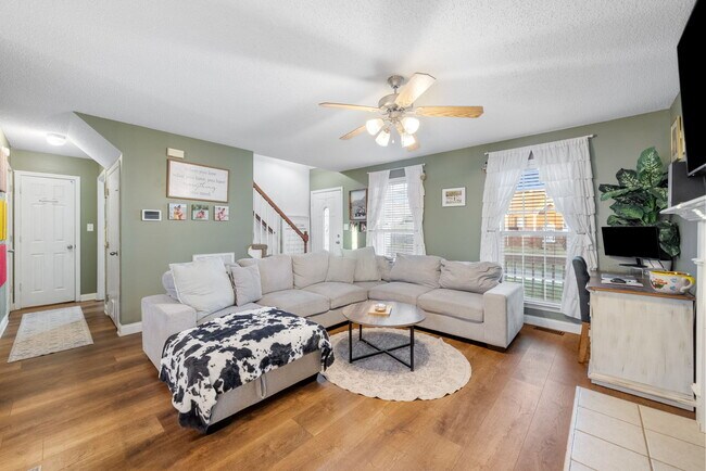 Building Photo - 1700 Cedar Springs Cir