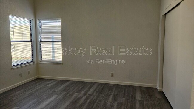 Building Photo - 29500 Chance St