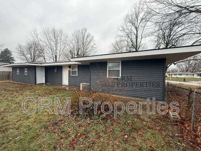 Building Photo - 5702 Mendota Dr