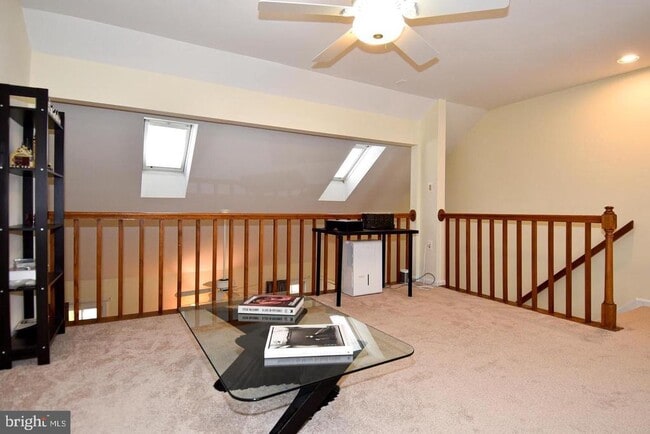 Building Photo - 5449 Grove Ridge Way